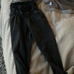 New / never worn maternity H&M paper bag pants